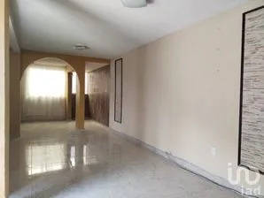 NEX-255225 - Casa en Venta, con 3 recamaras, con 2 baños, con 170 m2 de construcción en Lomas de Atizapán, CP 52977, México.