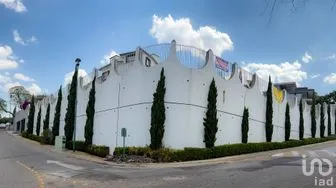 NEX-256276 - Casa en Renta, con 5 recamaras, con 6 baños, con 706 m2 de construcción.