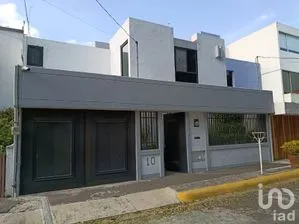 NEX-286017 - Casa en Venta, con 3 recamaras, con 2 baños, con 225 m2 de construcción en Lomas de Santa Cruz, CP 53127, México.