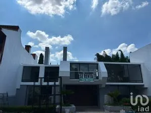 NEX-260045 - Casa en Renta, con 6 recamaras, con 3 baños, con 1 m2 de construcción.