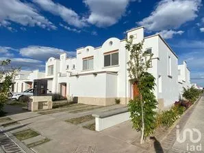 NEX-204180 - Casa en Renta, con 3 recamaras, con 2 baños, con 116 m2 de construcción en Bosques del Paraíso II, CP 20908, Aguascalientes.