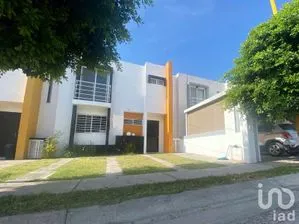 NEX-204944 - Casa en Renta, con 3 recamaras, con 3 baños, con 103 m2 de construcción en San José de Pozo Bravo, CP 20126, Aguascalientes.