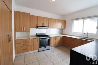 NEX-218054 - Casa en Renta, con 3 recamaras, con 3 baños, con 140 m2 de construcción en Viña Real, CP 20908, Aguascalientes.