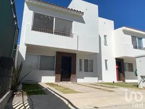NEX-238156 - Casa en Renta, con 3 recamaras, con 2 baños, con 119 m2 de construcción en Alcázar Residencial, CP 20908, Aguascalientes.