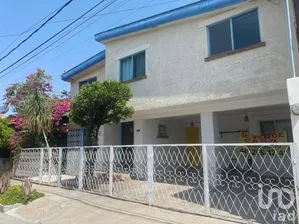 NEX-238175 - Casa en Venta, con 3 recamaras, con 3 baños, con 250 m2 de construcción en Valle de las Trojes, CP 20115, Aguascalientes.