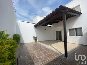 NEX-248432 - Casa en Renta, con 3 recamaras, con 1 baño, con 109 m2 de construcción en Porta Real, CP 20908, Aguascalientes.