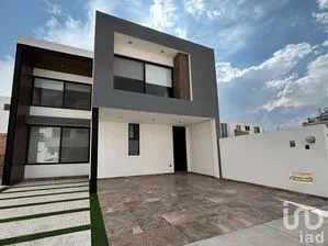 NEX-251587 - Casa en Renta, con 3 recamaras, con 3 baños, con 188 m2 de construcción en Los Ángeles, CP 20126, Aguascalientes.
