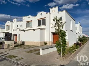 NEX-252903 - Casa en Renta, con 3 recamaras, con 2 baños, con 116 m2 de construcción en Bosques del Paraíso VI, CP 20908, Aguascalientes.