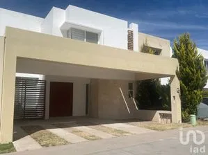 NEX-298947 - Casa en Renta, con 3 recamaras, con 3 baños, con 210 m2 de construcción en San Telmo Residencial, CP 20116, Aguascalientes.