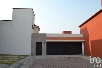 NEX-205910 - Casa en Venta, con 4 recamaras, con 4 baños, con 247 m2 de construcción en San Mateo Oxtotitlán, CP 50100, México.