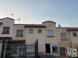NEX-195539 - Casa en Venta, con 2 recamaras, con 1 baño, con 59 m2 de construcción en Villa del Real, CP 55749, México.