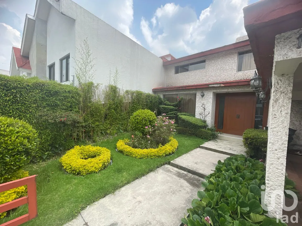 Casa en Venta en Villa Verdún, Álvaro Obregón, Ciudad de México | NEX-257845 | iad México | Foto 2 de 11