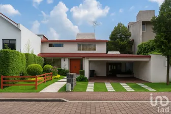 NEX-257845 - Casa en Venta, con 4 recamaras, con 4 baños, con 389 m2 de construcción en Villa Verdún, CP 01810, Ciudad de México.