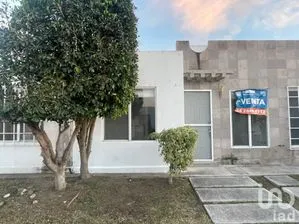 NEX-188724 - Casa en Venta, con 2 recamaras, con 1 baño, con 62 m2 de construcción en Paseos del Bosque, CP 76910, Querétaro.