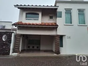 NEX-253228 - Casa en Venta, con 3 recamaras, con 3 baños, con 449 m2 de construcción en Milenio III, CP 76060, Querétaro.