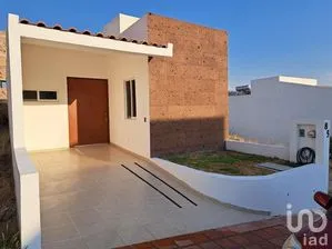 NEX-264136 - Casa en Renta, con 2 recamaras, con 2 baños, con 90 m2 de construcción.