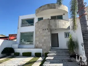 NEX-286965 - Casa en Renta, con 3 recamaras, con 3 baños, con 186 m2 de construcción en Cumbres del Lago, CP 76230, Querétaro.