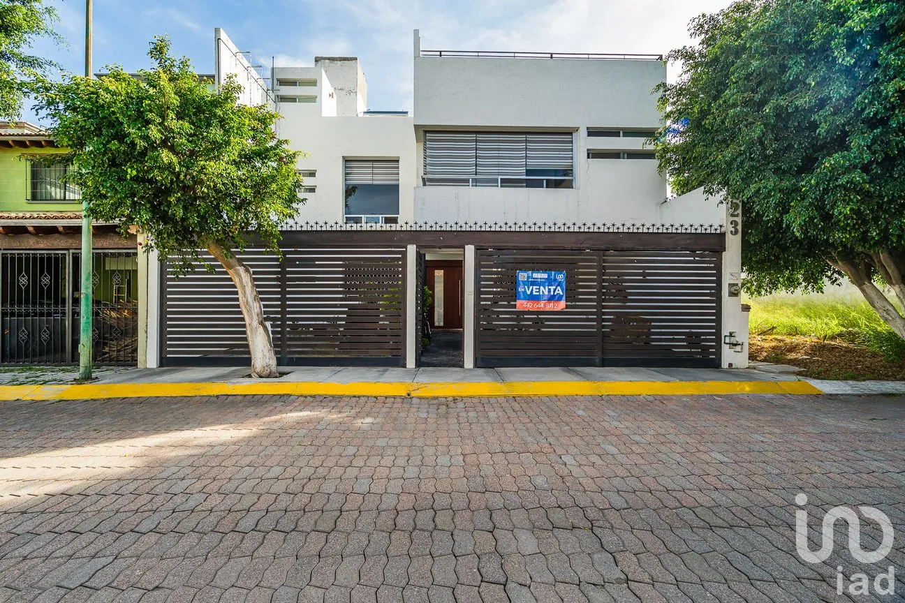 Casa en Venta en Residencial Italia, Querétaro, Querétaro | NEX-294550 | iad México | Foto 1 de 24