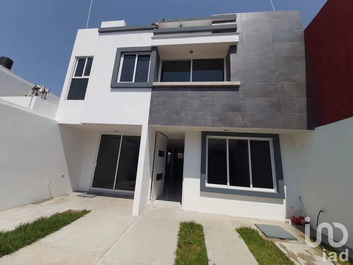 Casa en Venta en Bosques de Amalucan 1ra Sección, Puebla, Puebla | NEX-204519 | iad México | Foto 1 de 16