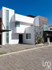 NEX-285492 - Casa en Venta, con 3 recamaras, con 2 baños, con 189 m2 de construcción.