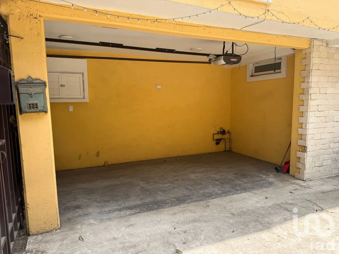 Casa en Venta en Paseos de Taxqueña, Coyoacán, Ciudad de México | NEX-292557 | iad México | Foto 2 de 23