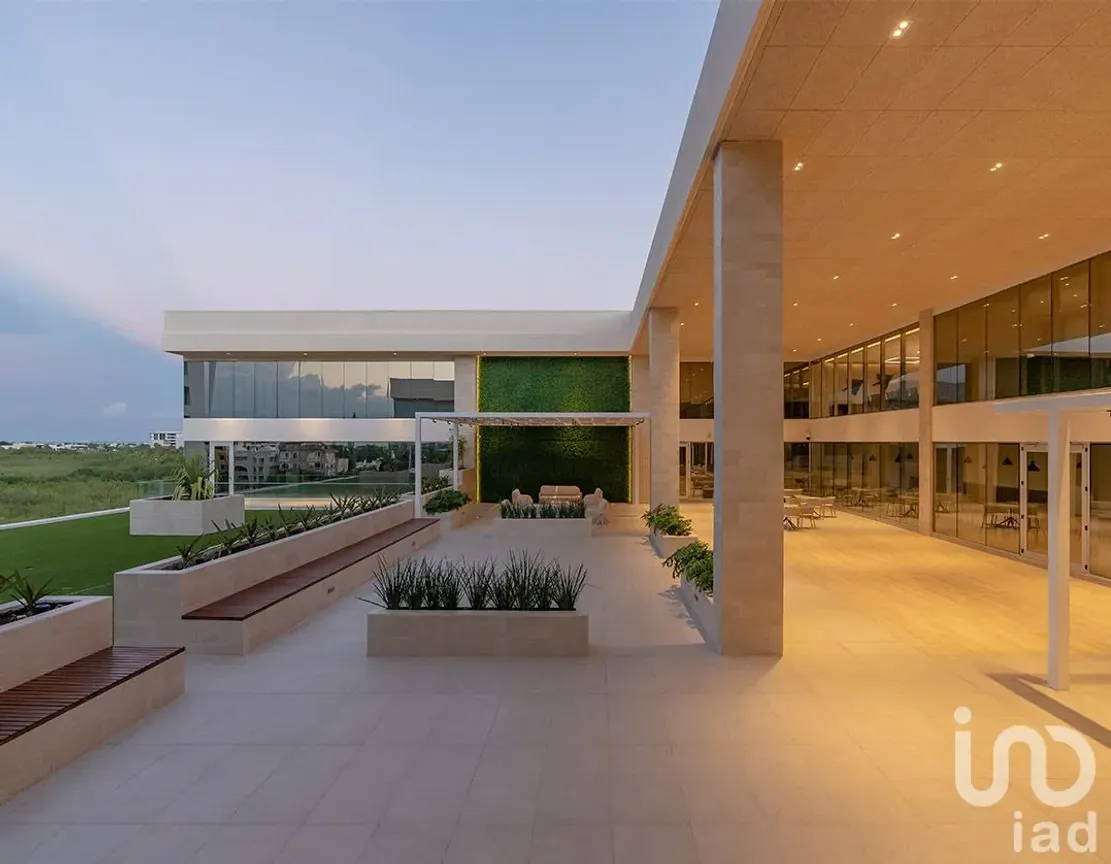 Oficina en Renta en Zona Hotelera, Benito Juárez, Quintana Roo | NEX-178417 | iad México | Foto 2 de 9