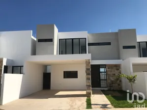 NEX-36923 - Casa en Venta, con 3 recamaras, con 3 baños, con 205 m2 de construcción en Cholul, CP 97305, Yucatán.