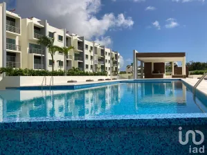 NEX-48666 - Departamento en Venta, con 2 recamaras, con 2 baños, con 88 m2 de construcción en Supermanzana 312, CP 77533, Quintana Roo.