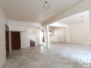 NEX-243948 - Casa en Renta, con 5 recamaras, con 2 baños, con 300 m2 de construcción en Ciudad de los Deportes, CP 03710, Ciudad de México.