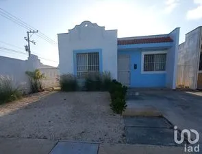 NEX-202836 - Casa en Renta, con 2 recamaras, con 1 baño, con 77 m2 de construcción en Las Américas, CP 97302, Yucatán.