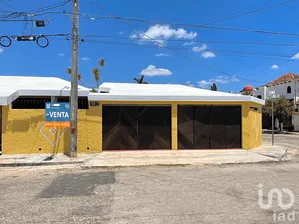 NEX-249150 - Casa en Venta, con 4 recamaras, con 3 baños, con 444 m2 de construcción en San Miguel, CP 97140, Yucatán.
