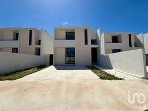 NEX-299500 - Casa en Venta, con 3 recamaras, con 3 baños, con 155 m2 de construcción en Dzityá, CP 97302, Yucatán.