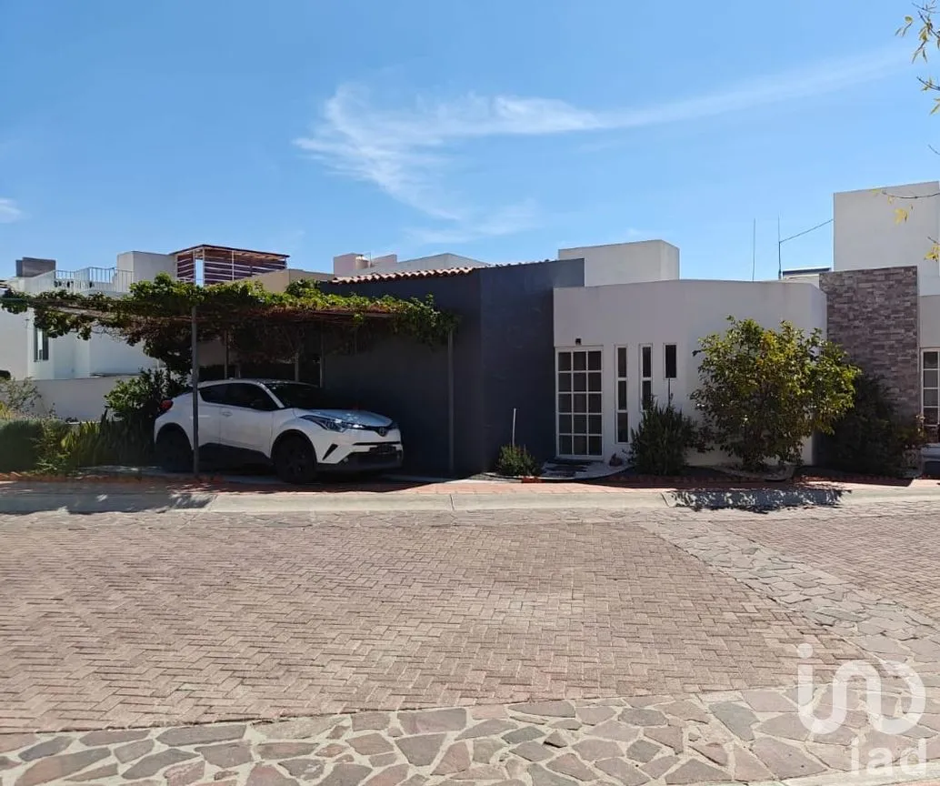 Casa en Venta en Pedregal de Schoenstatt, Corregidora, Querétaro | NEX-290162 | iad México | Foto 1 de 27