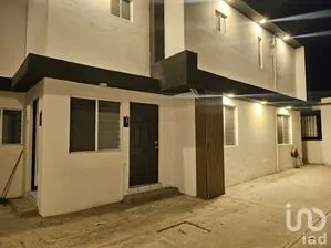 NEX-190989 - Edificio en Venta, con 8 recamaras, con 6 baños, con 320 m2 de construcción en Nogales, CP 32350, Chihuahua.
