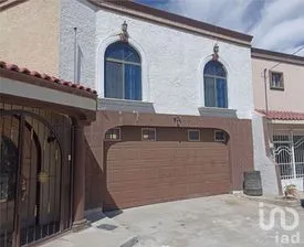 NEX-262577 - Casa en Venta, con 1 recamara, con 1 baño, con 139 m2 de construcción.