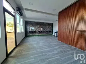 NEX-296525 - Local en Renta, con 7 recamaras, con 1 baño, con 300 m2 de construcción.