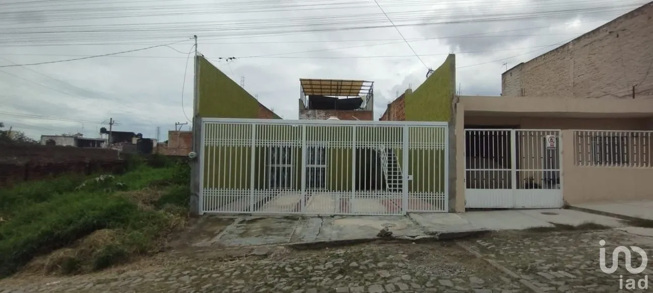 Casa en Venta en El Tapatío, San Pedro Tlaquepaque, Jalisco | NEX-233825 | iad México | Foto 1 de 15