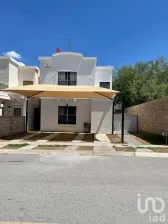 NEX-185826 - Casa en Renta, con 3 recamaras, con 1 baño, con 190 m2 de construcción en Villas Solares, CP 32546, Chihuahua.
