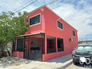 NEX-255150 - Casa en Venta, con 3 recamaras, con 2 baños, con 147 m2 de construcción en INFONAVIT Ampliación Aeropuerto, CP 32698, Chihuahua.