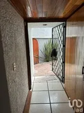 NEX-192229 - Casa en Venta, con 3 recamaras, con 3 baños, con 200 m2 de construcción.