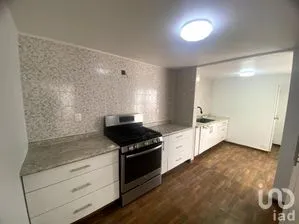 NEX-292832 - Casa en Renta, con 3 recamaras, con 2 baños, con 177 m2 de construcción en El Rosario, CP 02100, Ciudad de México.