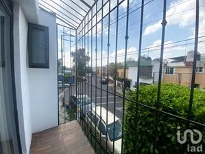 NEX-292832 - Casa en Renta, con 3 recamaras, con 2 baños, con 177 m2 de construcción.