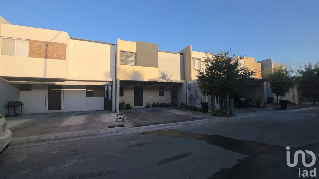 Casa en Renta en Capellanía Residencial, Apodaca, Nuevo León | NEX-297491 | iad México | Foto 2 de 28