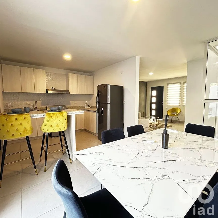 Casa en Venta en Balcones de San Patricio, General Escobedo, Nuevo León | NEX-242322 | iad México | Foto 2 de 12
