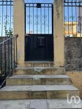 NEX-290000 - Casa en Venta, con 5 recamaras, con 2 baños, con 322 m2 de construcción.