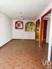NEX-192185 - Casa en Venta, con 3 recamaras, con 1 baño, con 60 m2 de construcción en Paseos de Chalco, CP 56600, México.