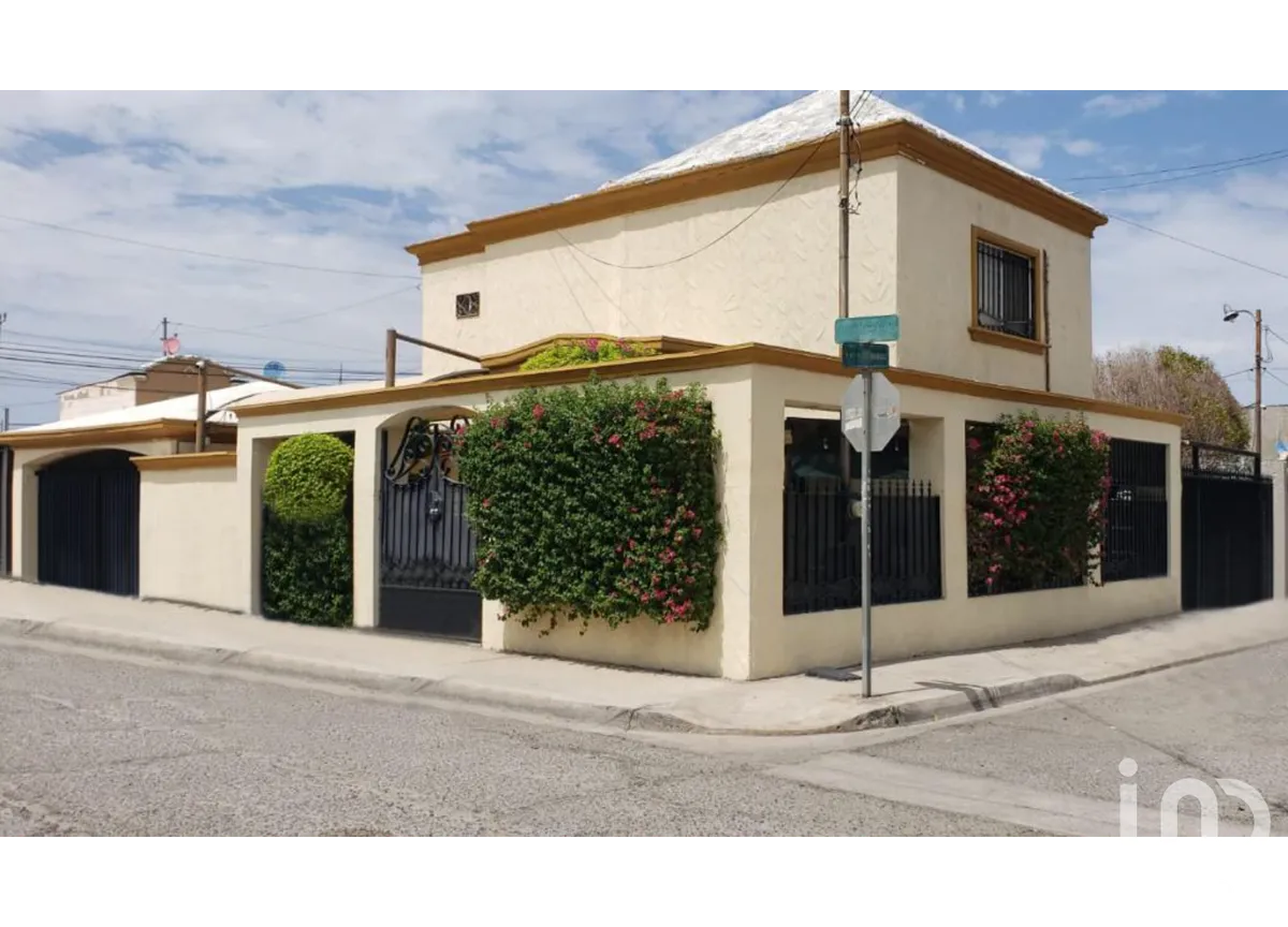 Casa en Venta en Villa del Rey Tercera Etapa, Mexicali, Baja California