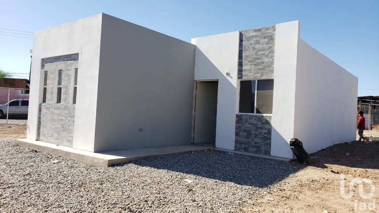 Casa en Venta en Hidalgo (González Ortega Dos), Mexicali, Baja California | NEX-253452 | iad México | Foto 1 de 8