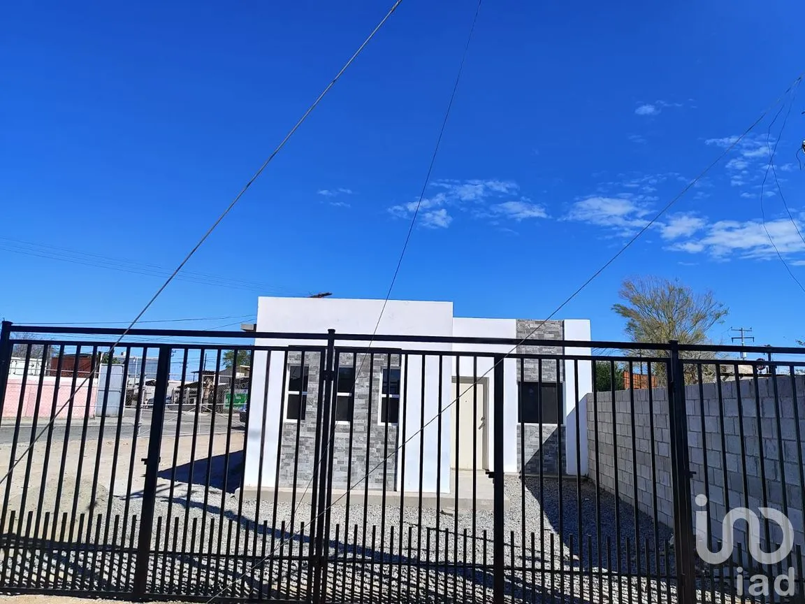 Casa en Venta en Hidalgo (González Ortega Dos), Mexicali, Baja California | NEX-253452 | iad México | Foto 1 de 15