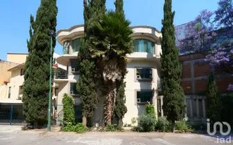NEX-193417 - Casa en Venta, con 6 recamaras, con 6 baños, con 553 m2 de construcción.